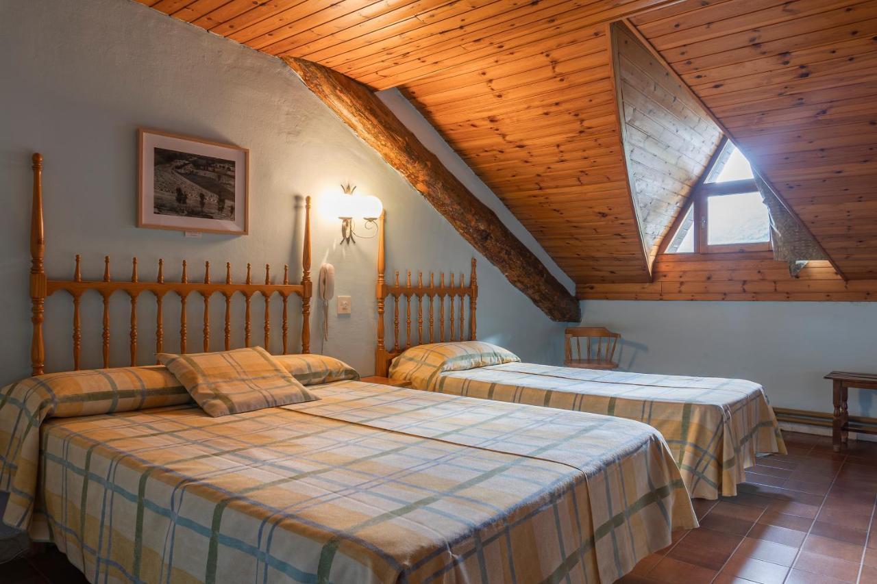 Hotel Cardos Рибера-де-Кардос Экстерьер фото