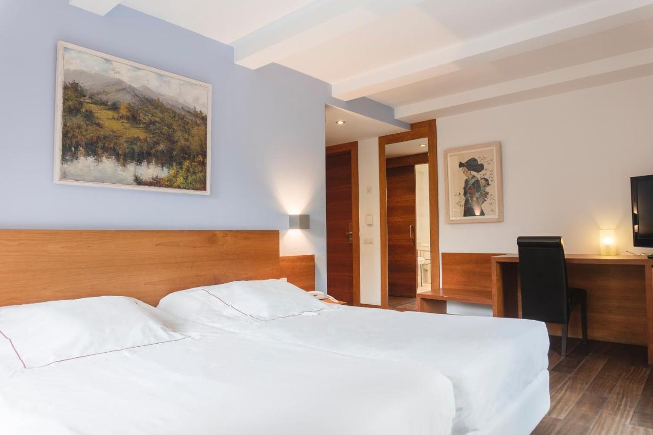 Hotel Cardos Рибера-де-Кардос Экстерьер фото