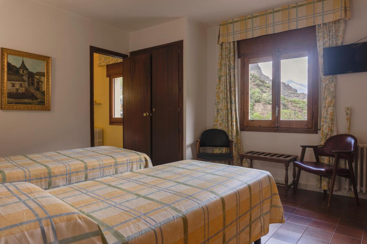 Hotel Cardos Рибера-де-Кардос Экстерьер фото
